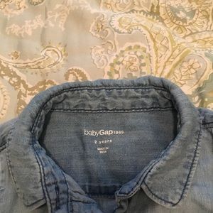 GAP Shirts & Tops - Chambray Gap Shirt GAP Shirts & Tops - Chambray Gap Shirt